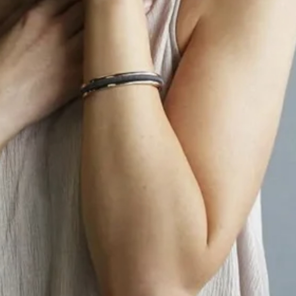 Gold and Black Hair Tie Bracelet - Picture 4 of 4